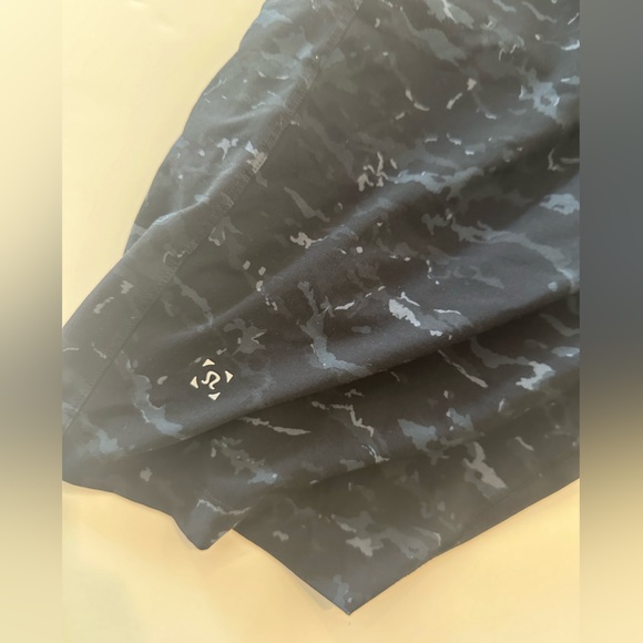 Lululemon liner shorts medium - Picture 3 of 3